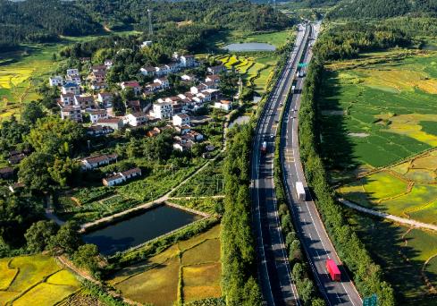 2025年五峰土家族自治县农村公路条例修正