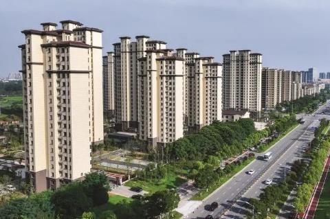 住宅小区未竣工验收且存在违建如何处罚?