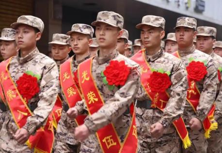 新兵入伍多久能用手机