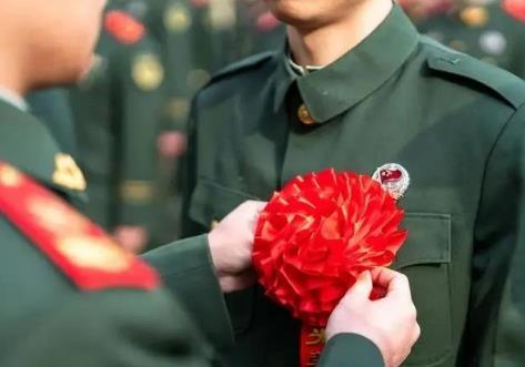 2025年军官服役年限调整最新政策