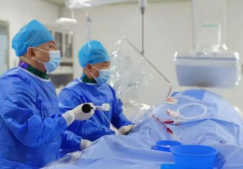 医院误判切除器官导致死亡赔偿标准2025