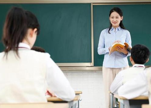 教师教龄津贴新标准2025年