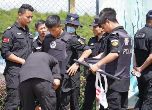 2025年新疆维吾尔自治区警务辅助人员管理条例最新