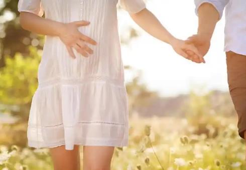公务员未婚先孕会被开除吗?