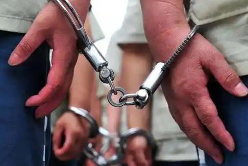 进看守所会被剃光头发吗?