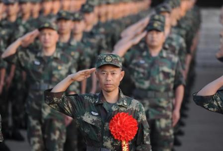 高级军士退休政策最新2025年