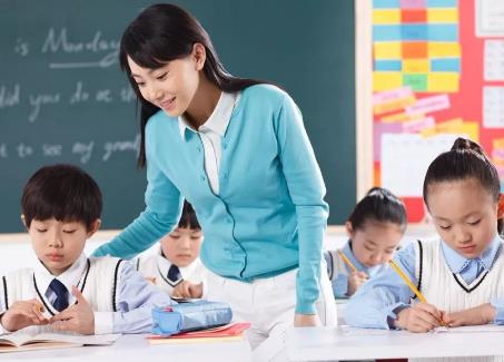 2026年教师退休金发放标准最新